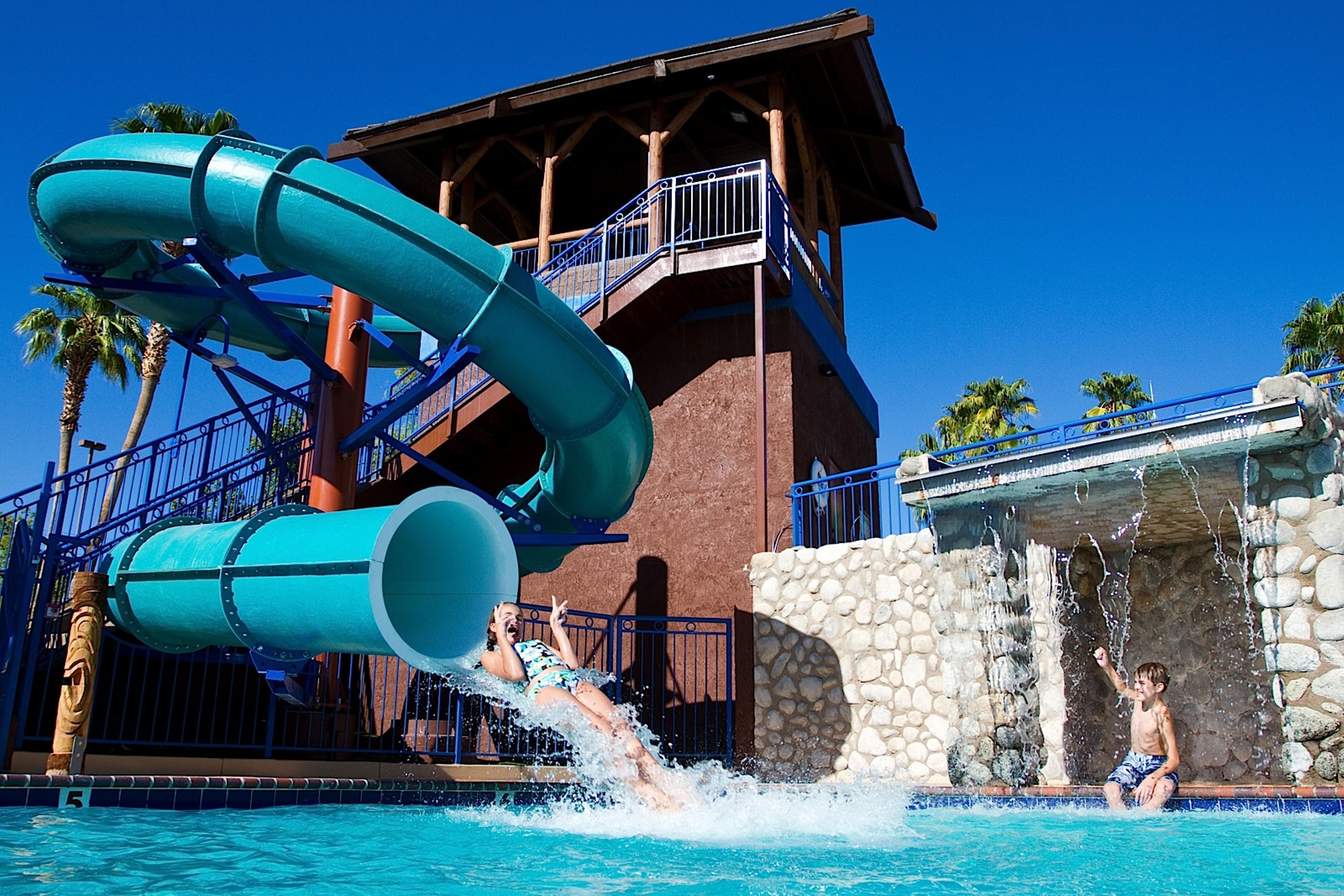 לייק הבאסו סיטי London Bridge Resort מראה חיצוני תמונה