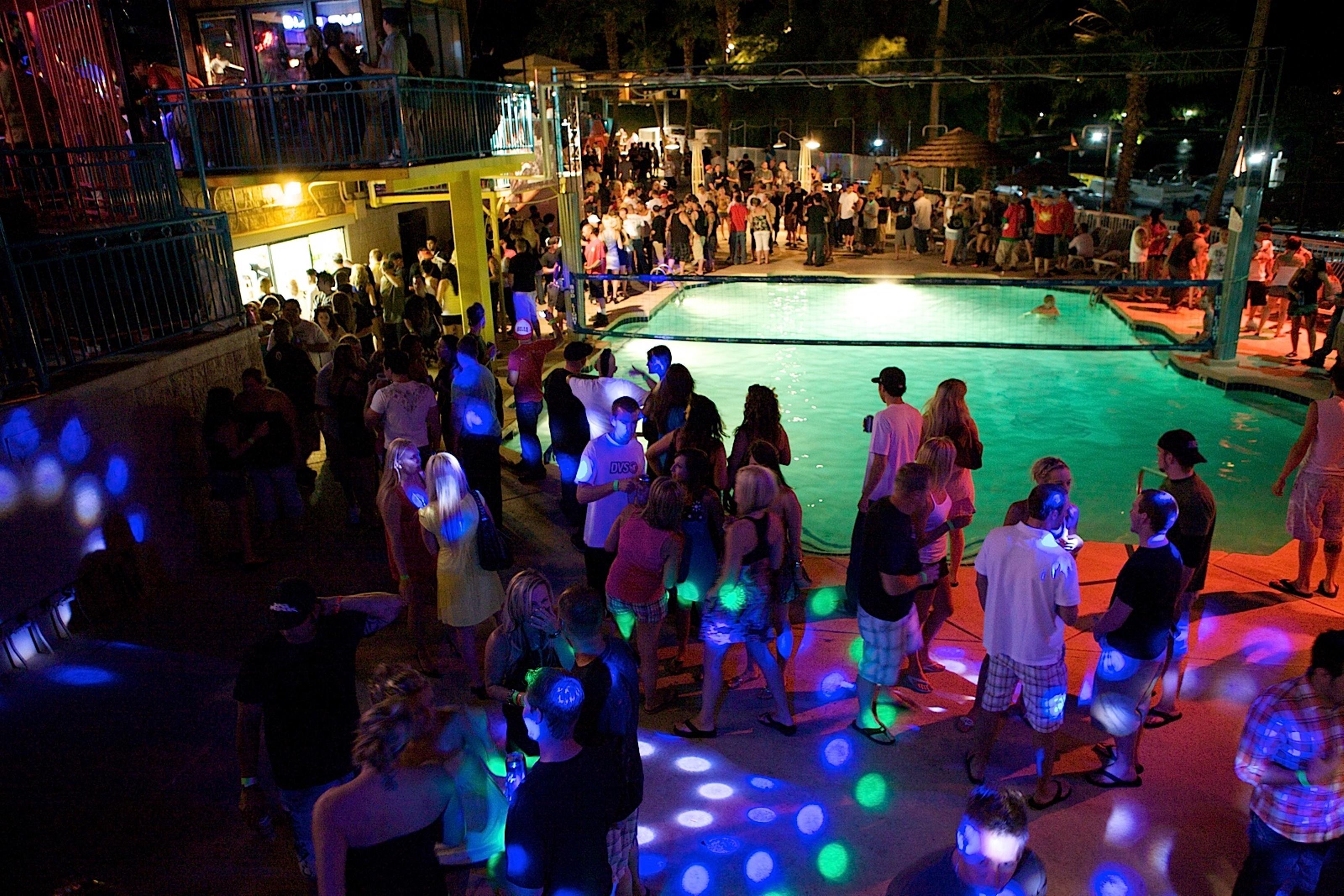 לייק הבאסו סיטי London Bridge Resort מראה חיצוני תמונה